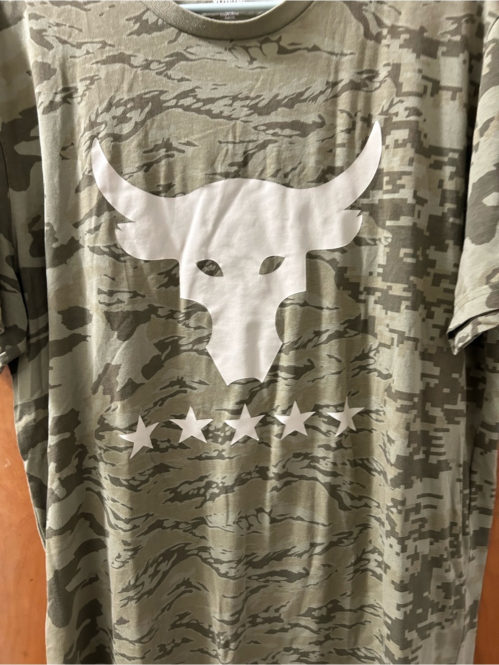 Under Armour Camo Bull Logo Short Sleeve Tee - Olive Green with Tan Accent - Picture 2 of 4